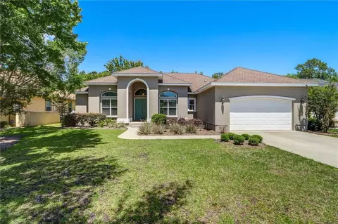 225 Edgewater Dr, Saint Marys, GA 31558