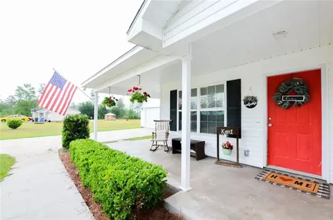 687 Best Loop, Hortense, GA 31543
