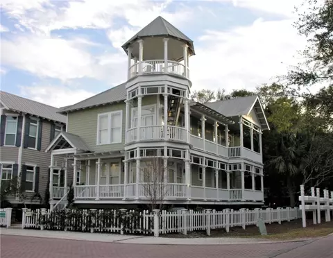37 Coast Cottage Ln, Saint Simons Island, GA 31522