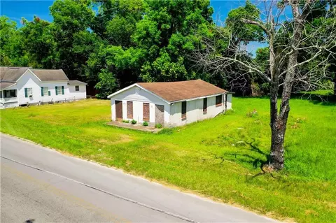 924 Mcdonald St, Waycross, GA 31503