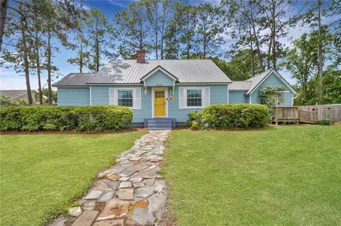 3110 Parkwood Dr, Brunswick, GA 31520