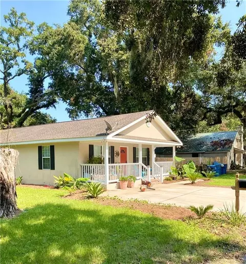 406 Wolfe St, Brunswick, GA 31520