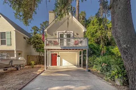 517 Pine St, Saint Simons Island, GA 31522