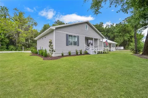 502 Ridge Rd, Darien, GA 31305