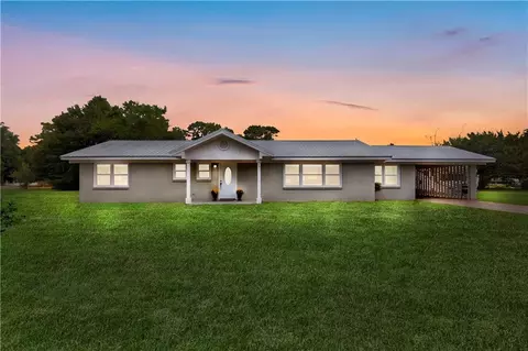 76 Dogwood Ave, Jesup, GA 31545