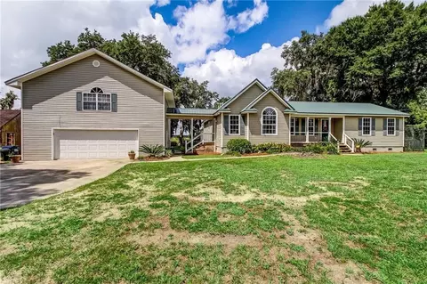 356 Confederate Point Dr, White Oak, GA 31568