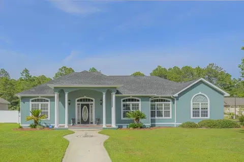 477 Deerwood Village Dr, Woodbine, GA 31569