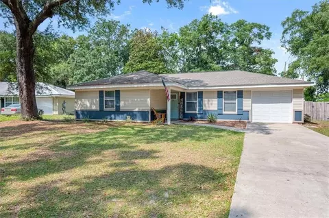 52 Powder Horn Rd, Saint Marys, GA 31558