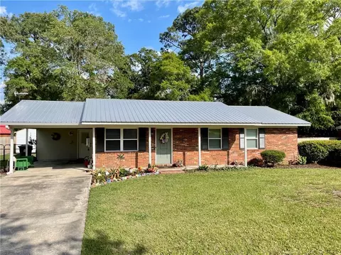 114 Spruce Rd, Brunswick, GA 31525