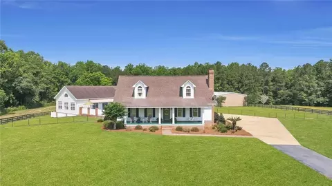 45 Liberty Rd, Jesup, GA 31545
