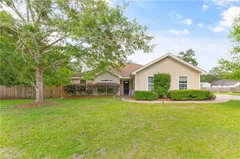135 Boykin Ridge Dr, Brunswick, GA 31523