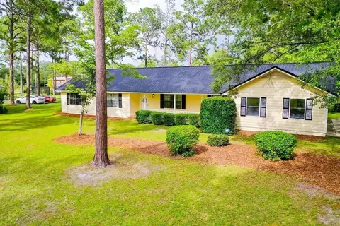 54 Pleasant Way, Jesup, GA 31545