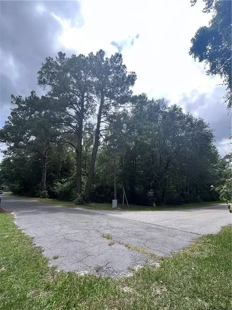 200 W Oak St, Woodbine, GA 31569