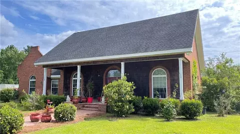 2060 Grantham Rd, Jesup, GA 31546