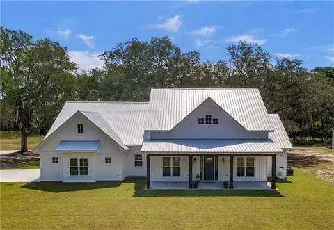 170 Simmons Xing SE, Ludowici, GA 31316