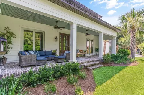 20 Fountain Cv, Saint Simons Island, GA 31522