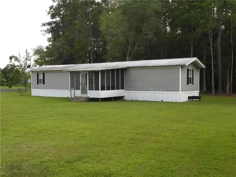 6137 Ayrin Brooke Ln, Blackshear, GA 31516