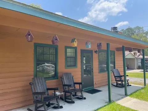 4223 Oakhill Church Rd, Kingsland, GA 31548