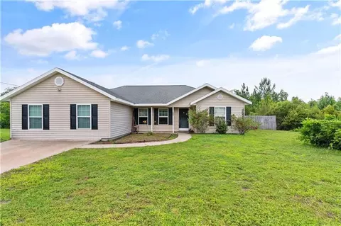 788 Hawks Landing Dr, Waynesville, GA 31566