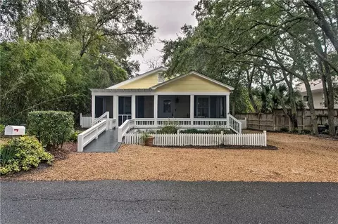 4315 8th St, Saint Simons Island, GA 31522