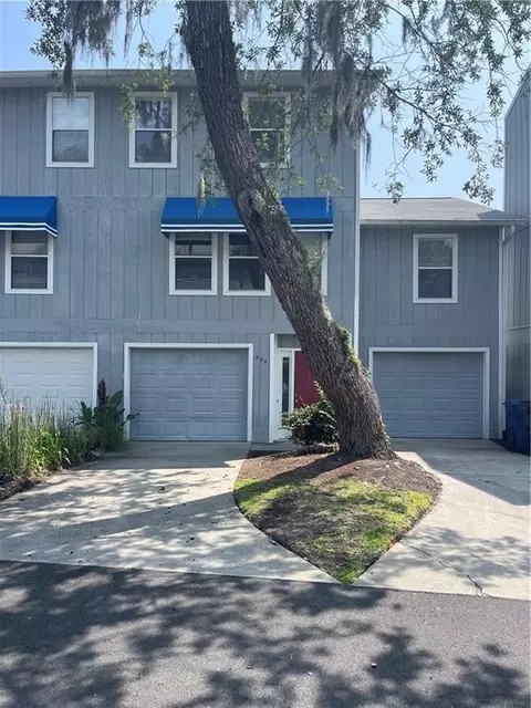 208 Pelican Pl, Saint Simons Island, GA 31522