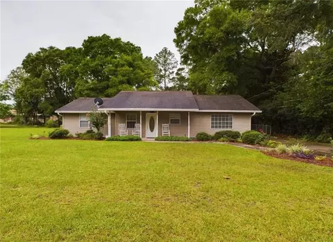 725 N Church St, Odum, GA 31555