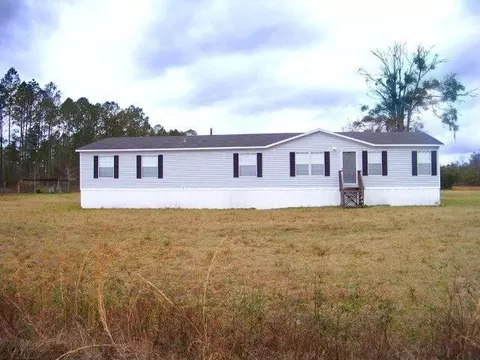 57 Marion Dr, Nahunta, GA 31553