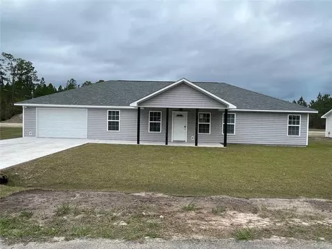 641 Red Hawk Dr, Waynesville, GA 31566