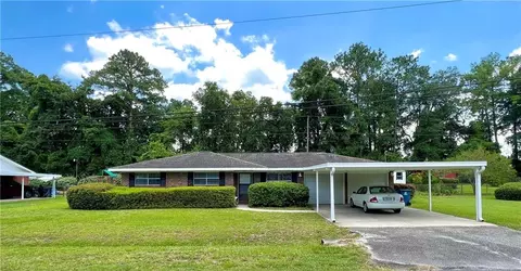 135 Bel Air Cir, Brunswick, GA 31520