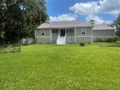 203 Stillwater Dr, Brunswick, GA 31525