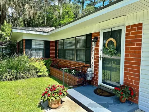 210 Whorton Dr, Brunswick, GA 31525