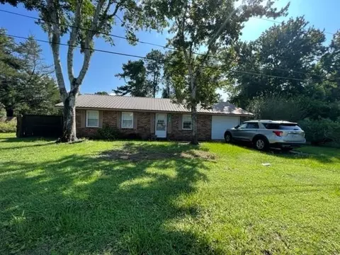 539 Mcintosh Dr, Darien, GA 31305