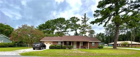 136 Bel Air Cir, Brunswick, GA 31520