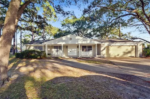 957 N Beachview Dr, Jekyll Island, GA 31527