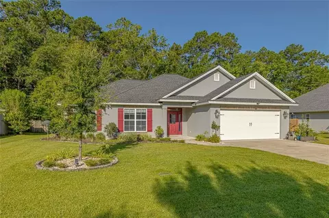 39 Magnolia Bluff Dr, Brunswick, GA 31525