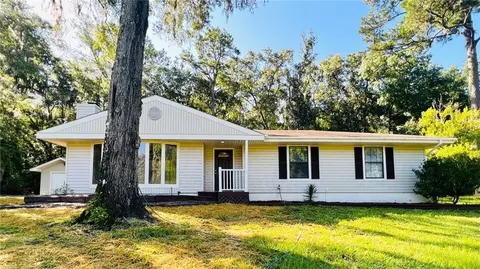210 Winnie Trl, Brunswick, GA 31525