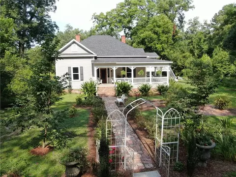289 Cherokee Ave, Waycross, GA 31501