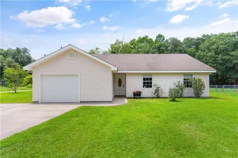 465 Green Swamp Rd, Brunswick, GA 31525