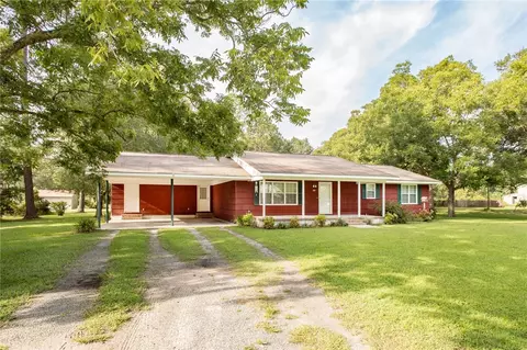 109 Moncure St, Waycross, GA 31503