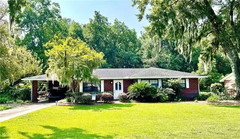 708710 Oak Ln, Brunswick, GA 31523
