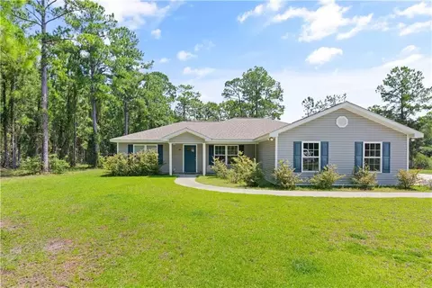 98 Yorkshire Ln, Waverly, GA 31565