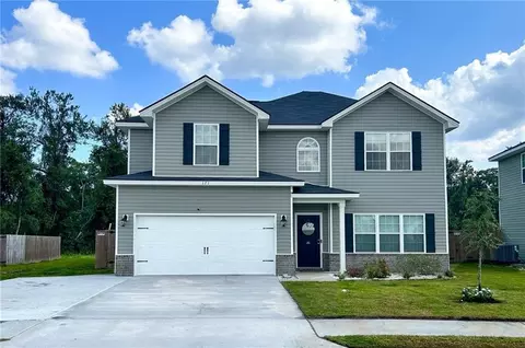 171 Alcott Cir, Hinesville, GA 31313