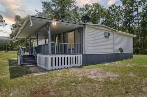 2486 Constance Rd, Jesup, GA 31545