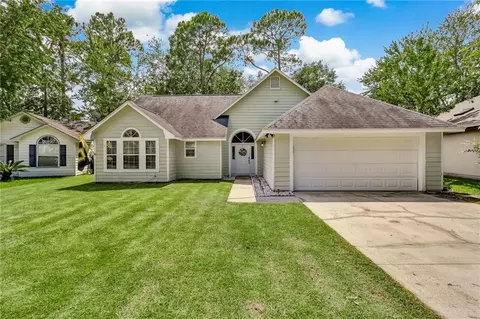 105 Clinton Ct, Saint Marys, GA 31558