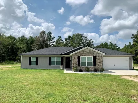 395 Linden Dr, Jesup, GA 31545