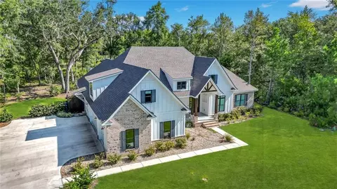 225 Barrington Oaks Dr, Brunswick, GA 31523