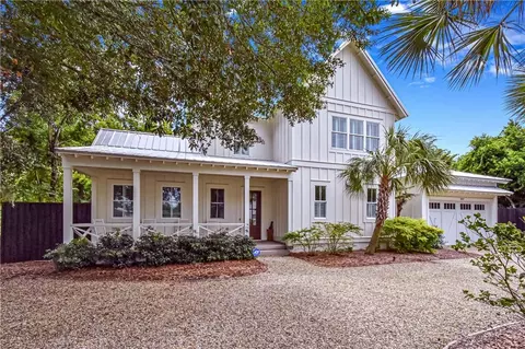 507 Baisden Ln, Saint Simons Island, GA 31522