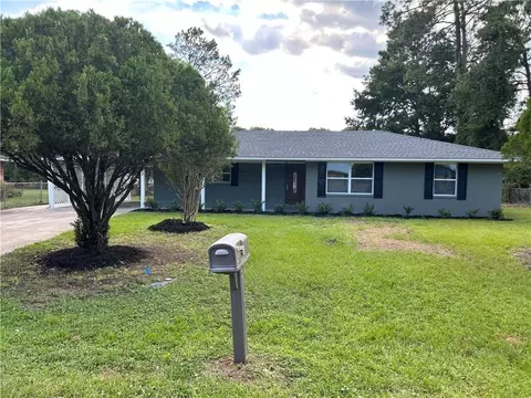 693 Towers Ave, Brunswick, GA 31525