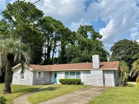 100 Northwood Dr, Brunswick, GA 31525