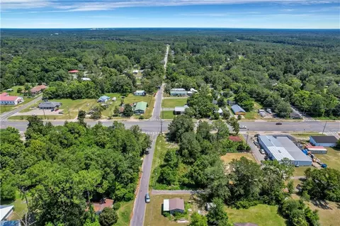 624 E Pine St, Jesup, GA 31546